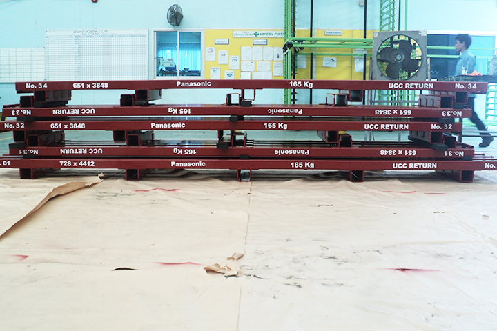 STEEL-PALLETS
